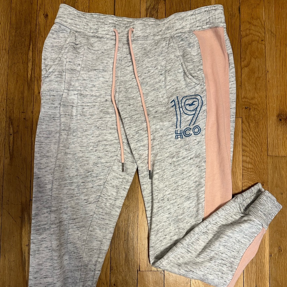 Hollister Women’s Pink and Grey Sweatpants Joggers